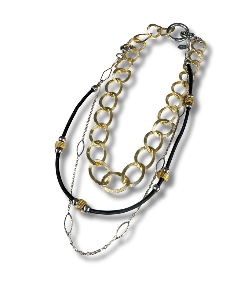 Travel Wardrobe | Gold Bold Link