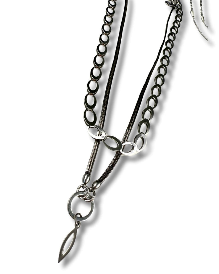 Pièce à double pendentif