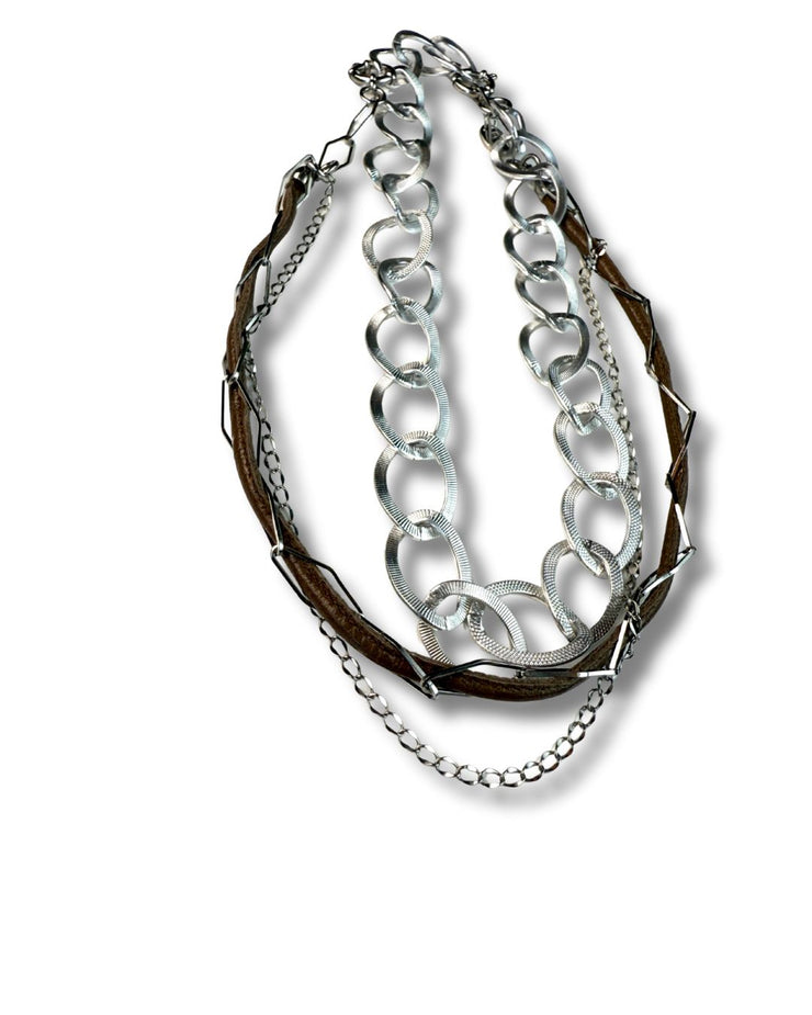Travel Wardrobe | Silver Bold Link